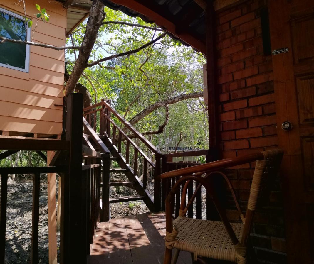 Api-Api Eco Chalet Pantai Kok Exterior photo