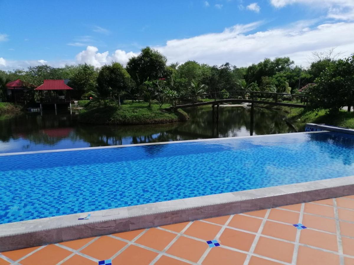Api-Api Eco Chalet Pantai Kok Exterior photo